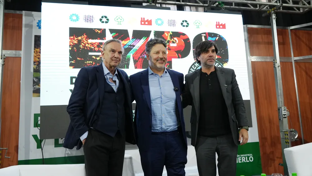menendez, pichetto y echarren en la expo hecho en merlo 2026 (1)