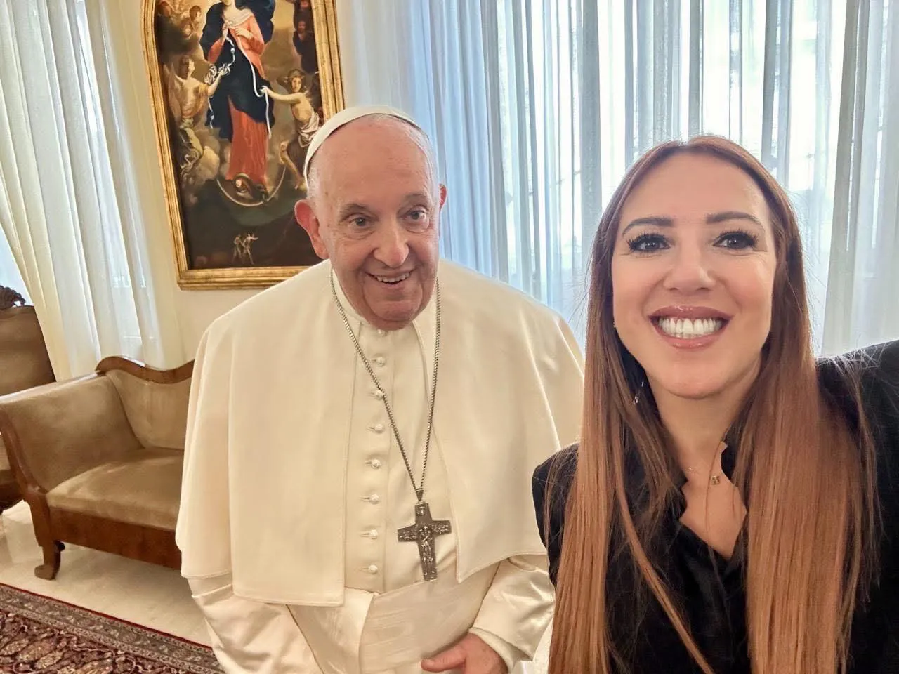 Papa Francisco y Diputada Monzón